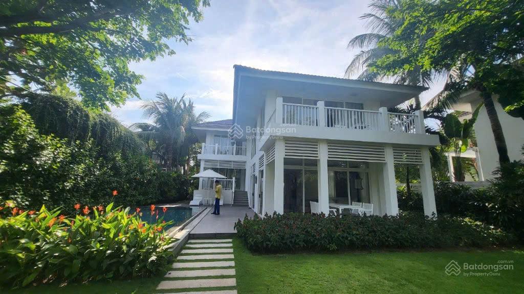 CHÍNH CHỦ BÁN GẤP CĂN VILLA PREMIER 300m2, VIEW BIỂN MỸ KHÊ, KHAI THÁC 1,2 TỶ/NĂM, SỔ HỒNG LÂU DÀI