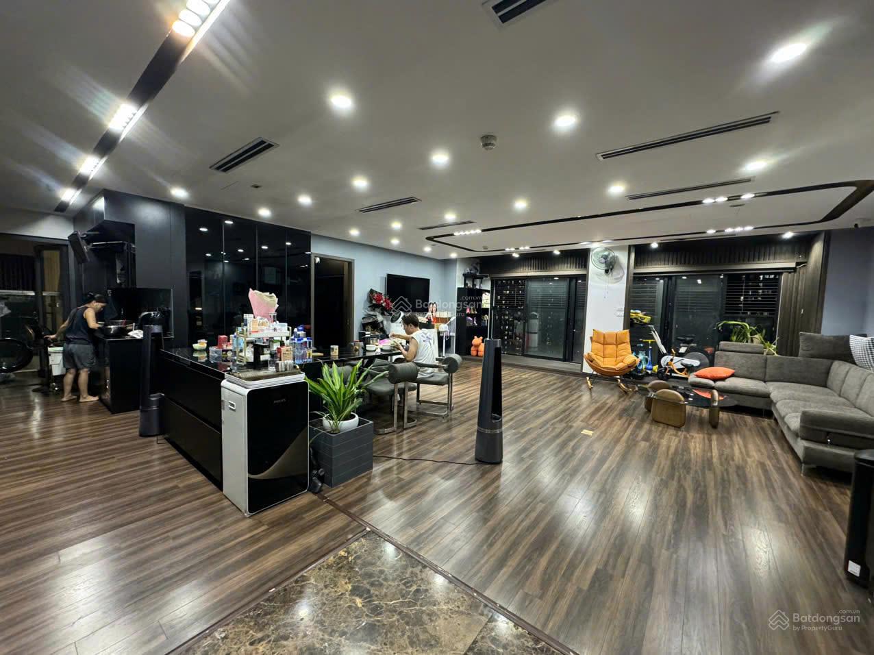 Quỹ căn Hồ Gươm Plaza - Siêu phẩm lô góc, 3 ngủ, tầng trung, 141m2, full nội thất - Giá nét 7.05 tỷ