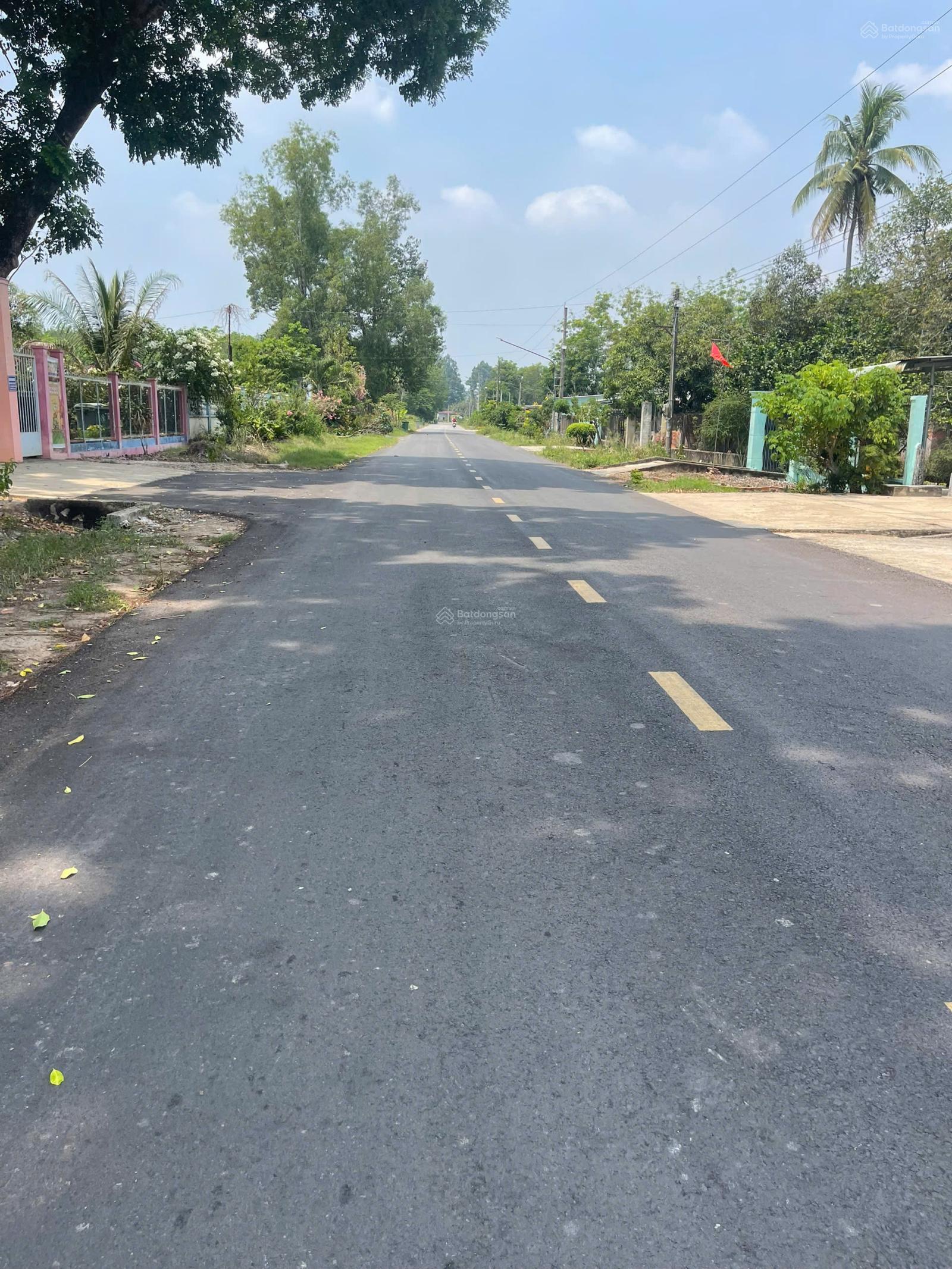 Chính chủ gửi em bán lô đất mặt tiền đường liên xã 26m, cạnh trường mầm non Minh Thạnh