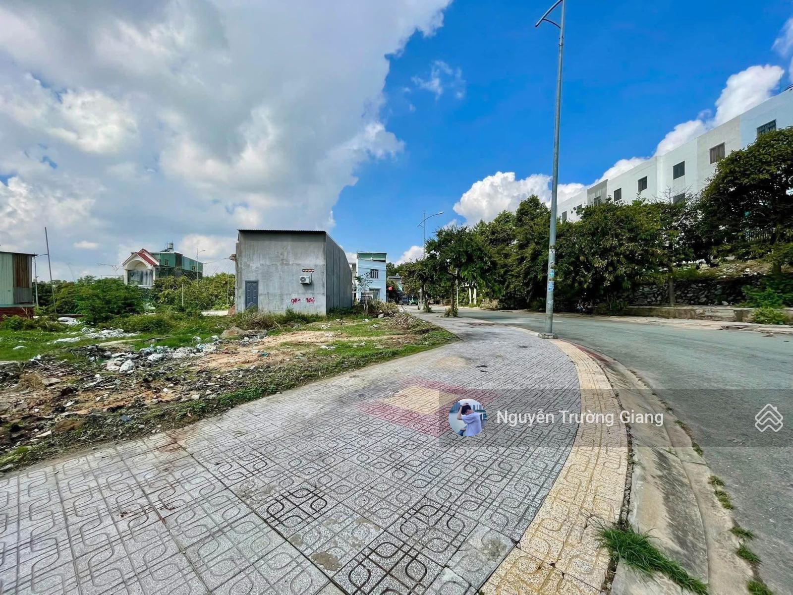 Thiếu vồn bán đất 500tr Đ. Đào Duy Từ, Rạch Sỏi, gần Mega Market Rạch Giá, Kiên Giang, 120m2. SHR.