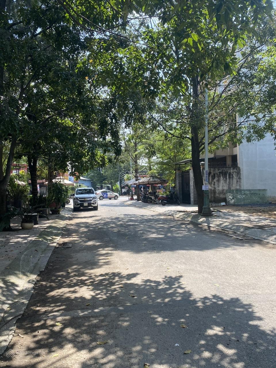 Cần bán nhà có dòng tiền sẵn đang cho thuê 1 trệt 2 lầu, sổ đỏ đầy đủ, LH: 0937 456 ***