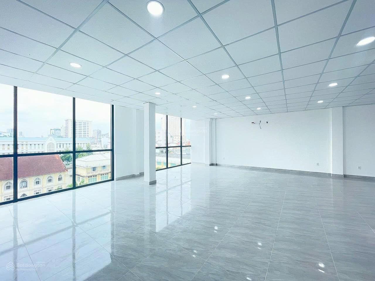 Cho thuê nhà MP Kim Mã: 90m2 x 8 tầng, MT: 8,5m, thông sàn, thang máy, PCCC. LH: 0974 557 *** Cho thuê nhà MP Kim Mã: 90m2 x 8 tầng, MT: 8,5m, thông sàn, thang máy, PCCC. LH: 0974 557 ***