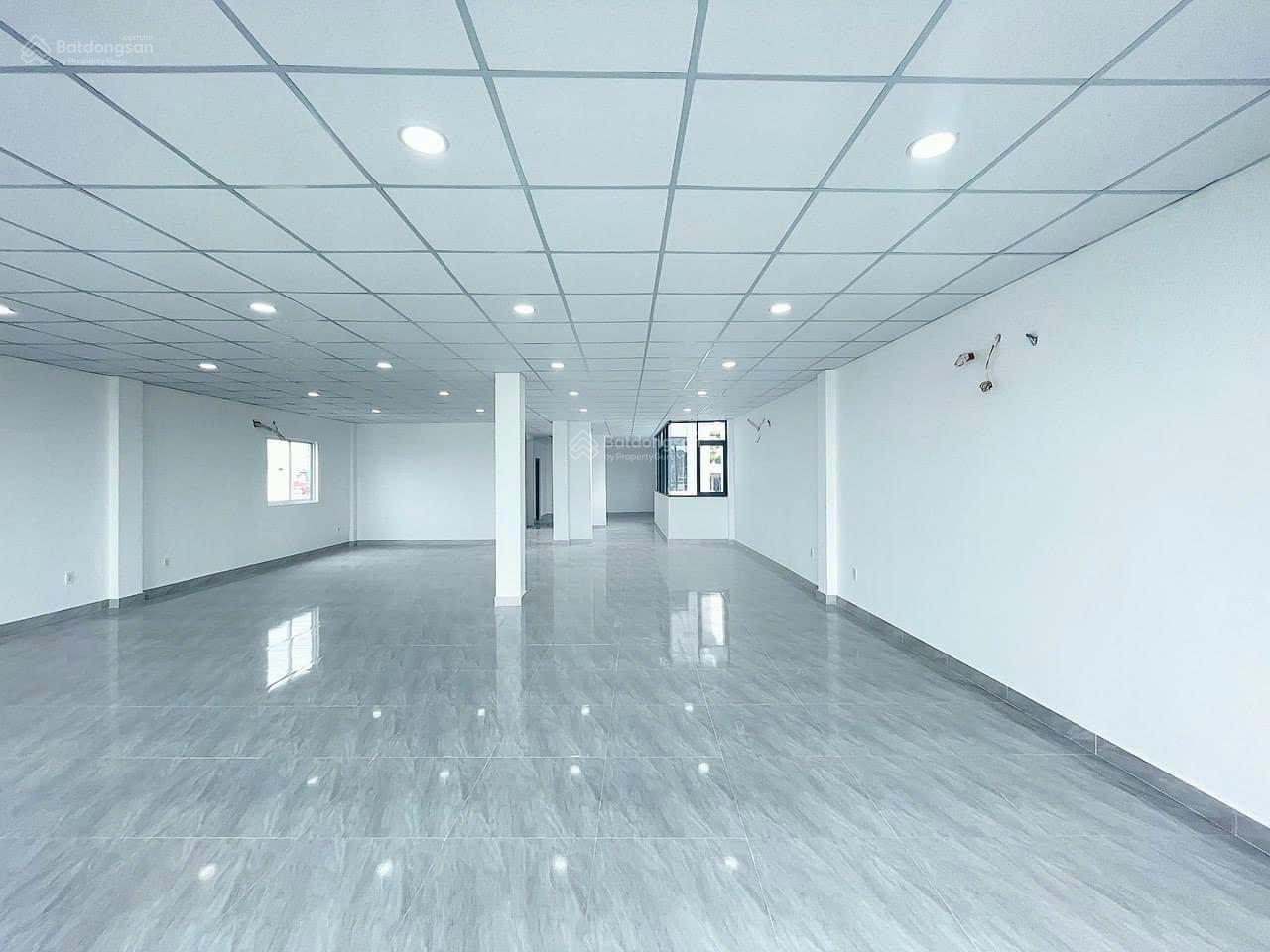 Cho thuê nhà MP Kim Mã: 90m2 x 8 tầng, MT: 8,5m, thông sàn, thang máy, PCCC. LH: 0974 557 *** Cho thuê nhà MP Kim Mã: 90m2 x 8 tầng, MT: 8,5m, thông sàn, thang máy, PCCC. LH: 0974 557 ***