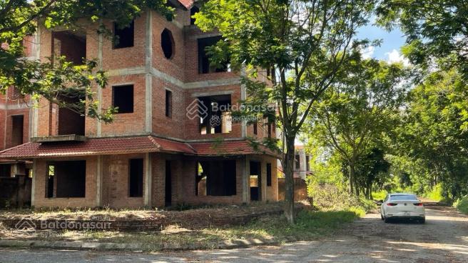 Bán BT 351m2 tại KĐT Quang Minh, 45triệu/m2, view đẹp, Tây Nam