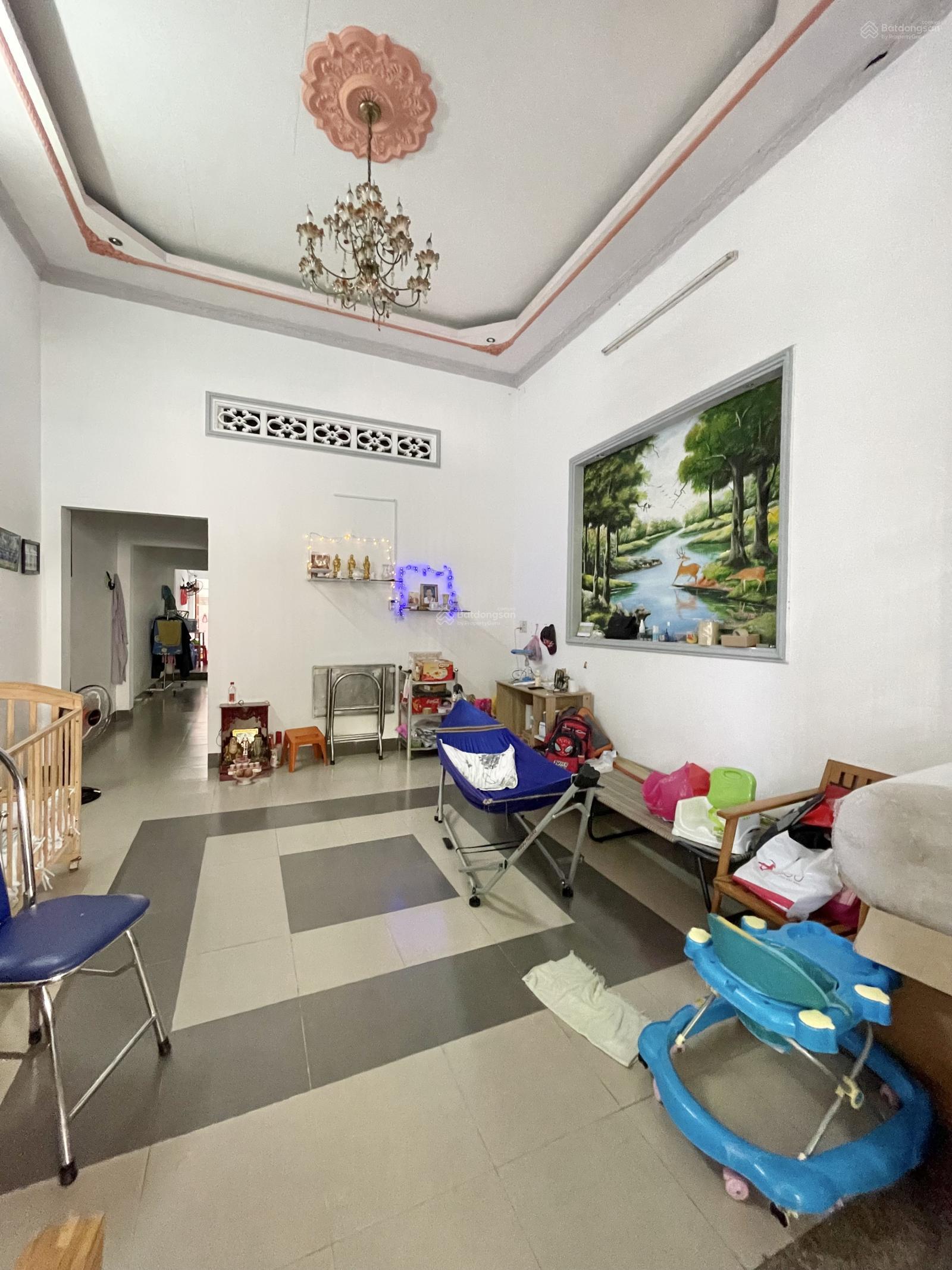 Nhà cấp 4, DT 90m2, hẻm xe hơi ngay siêu thị Coopmart, chợ Bình Triệu, đại học Luật