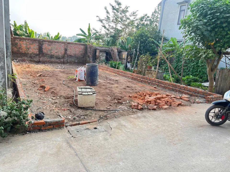 Nhỉnh 4 tỷ thôi ạ. Có 98.7m mặt tiền cực rộng. Tại khánh tân - sài sơn