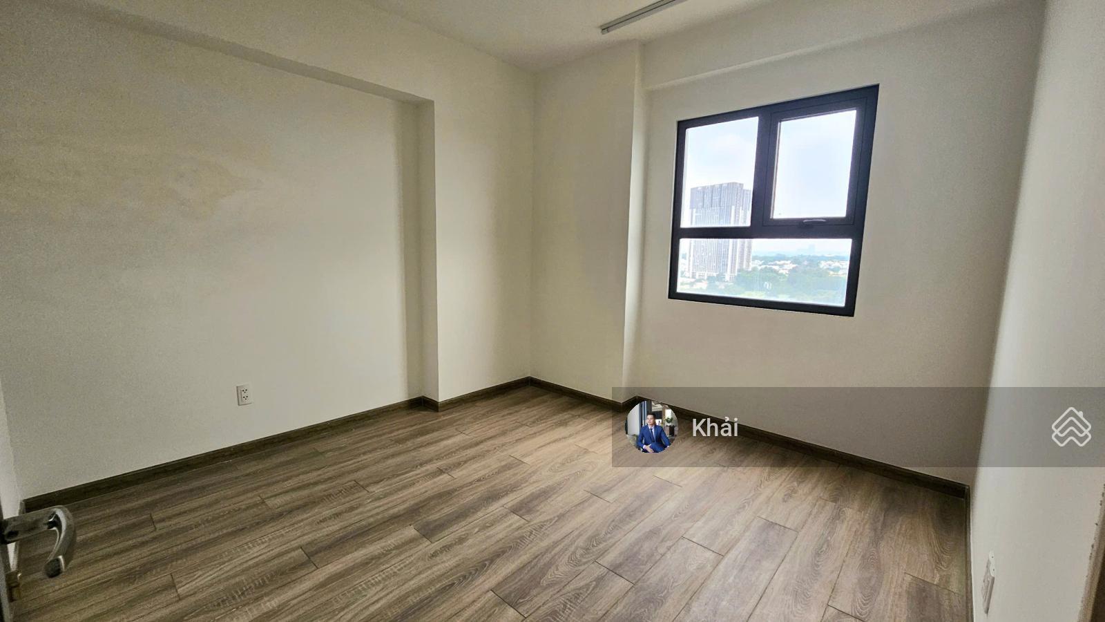 Căn hộ 3PN rộng 86m2 view cao, 2 tỷ 550 Full, sổ hồng sẵn CC ngay, xem nhà nhắn E