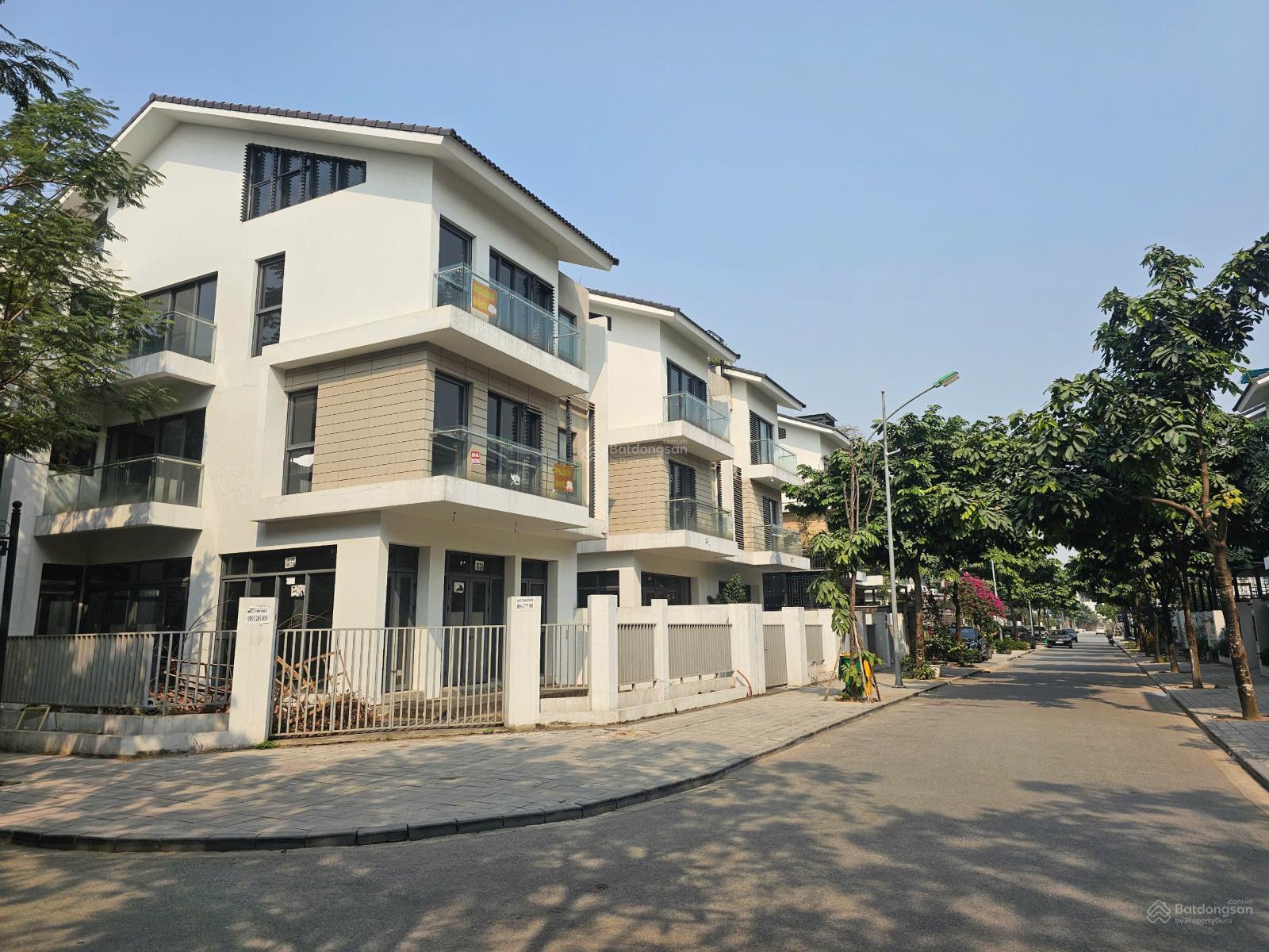 Cho thuê biệt thự Nam Cường - khu đô thị Dương Nội. DT 180m2, nội thất và vị trí cực đẹp. Giá tốt