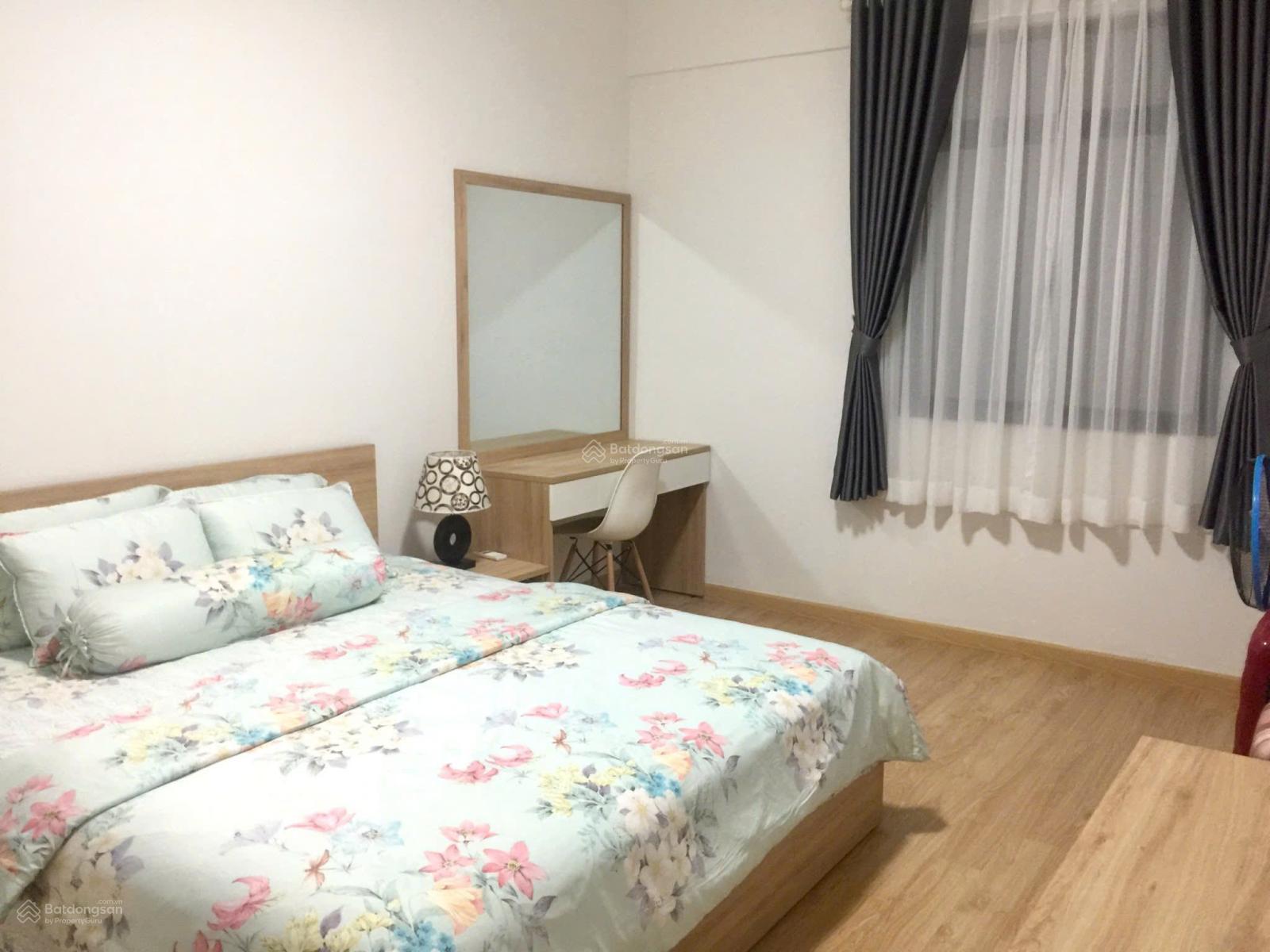 Bán 90m2 2PN2WC trống 4 tỷ giá cực tốt tại Đức Khải Quận 7 xem nhà liên hệ em hỗ trợ vay 70%