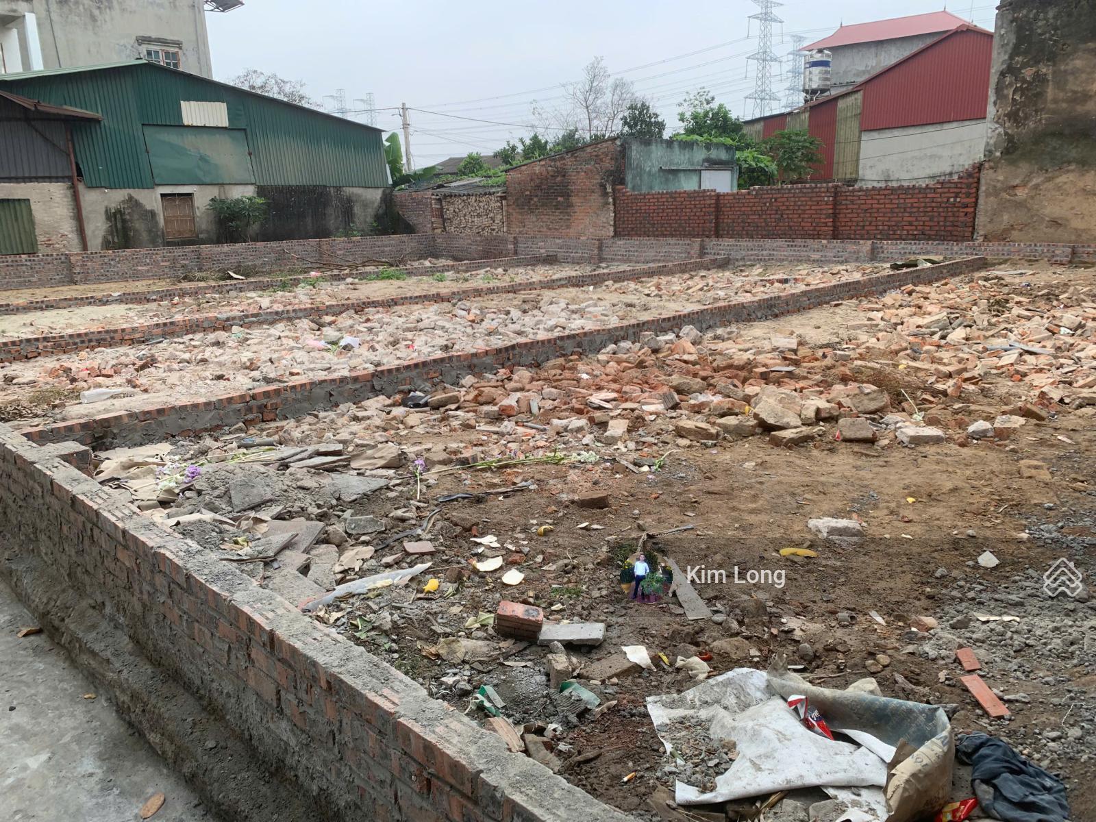 Chính chủ bán mảnh đất, DT 62m2, MT 4,63m, cạnh đấu giá Biểu Khê, cạnh đường 25m, cạnh KCN Đông Anh Chính chủ bán mảnh đất, DT 62m2, MT 4,63m, cạnh đấu giá Biểu Khê, cạnh đường 25m, cạnh KCN Đông Anh