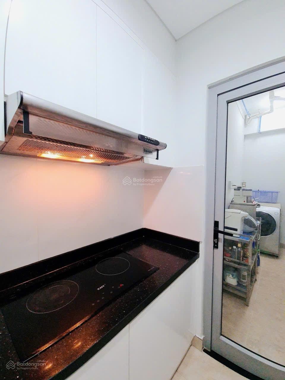 Cần cho thuê căn hô Luxcity Quận 7, 73m2, 2PN, 2WC. Gía siêu rẻ