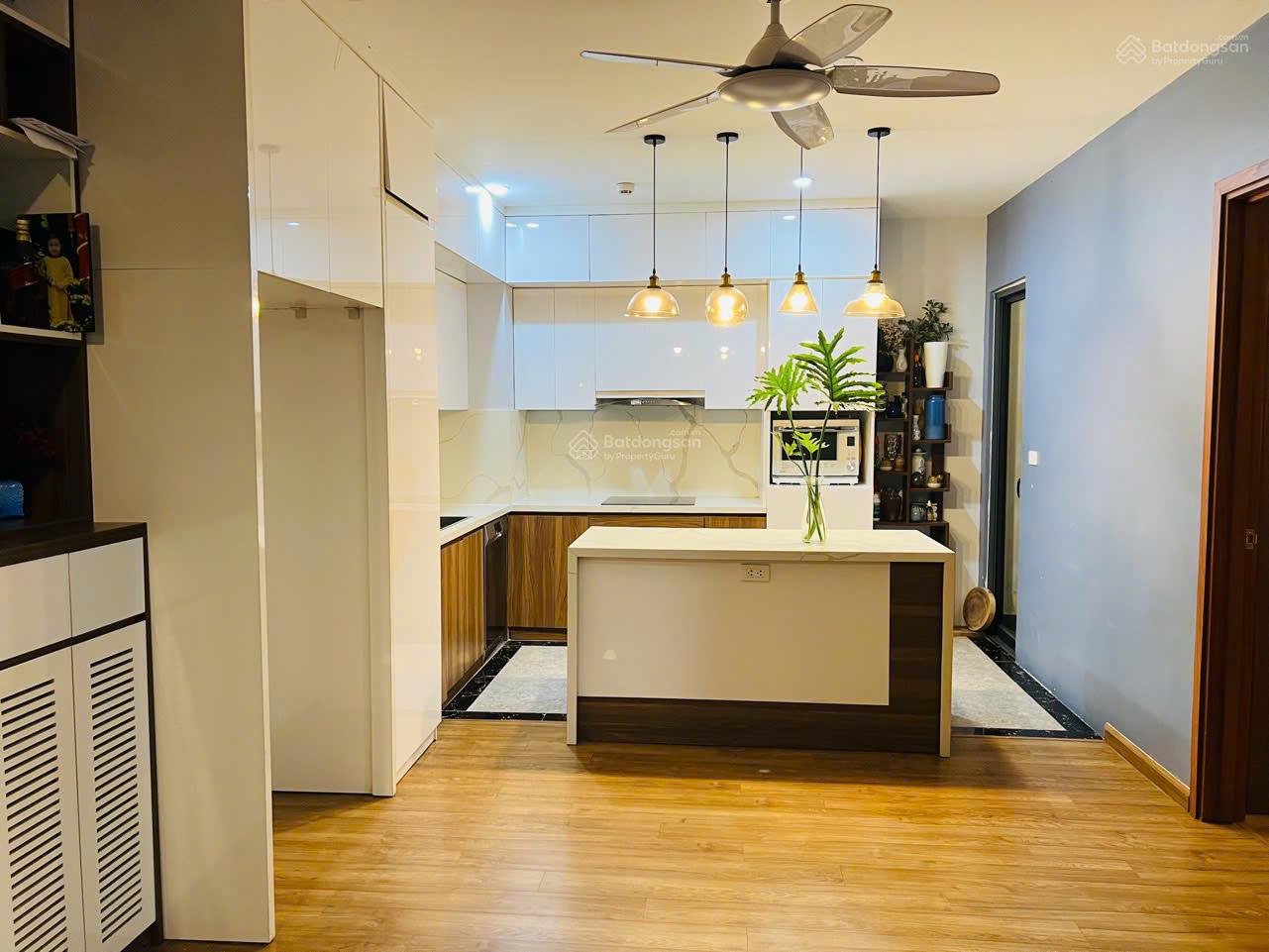 Chủ nhà bán gấp căn 3N - The Emerald, Nam Từ Liêm, DT 99m2, giá 8,2 tỷ, sẵn sổ full đồ