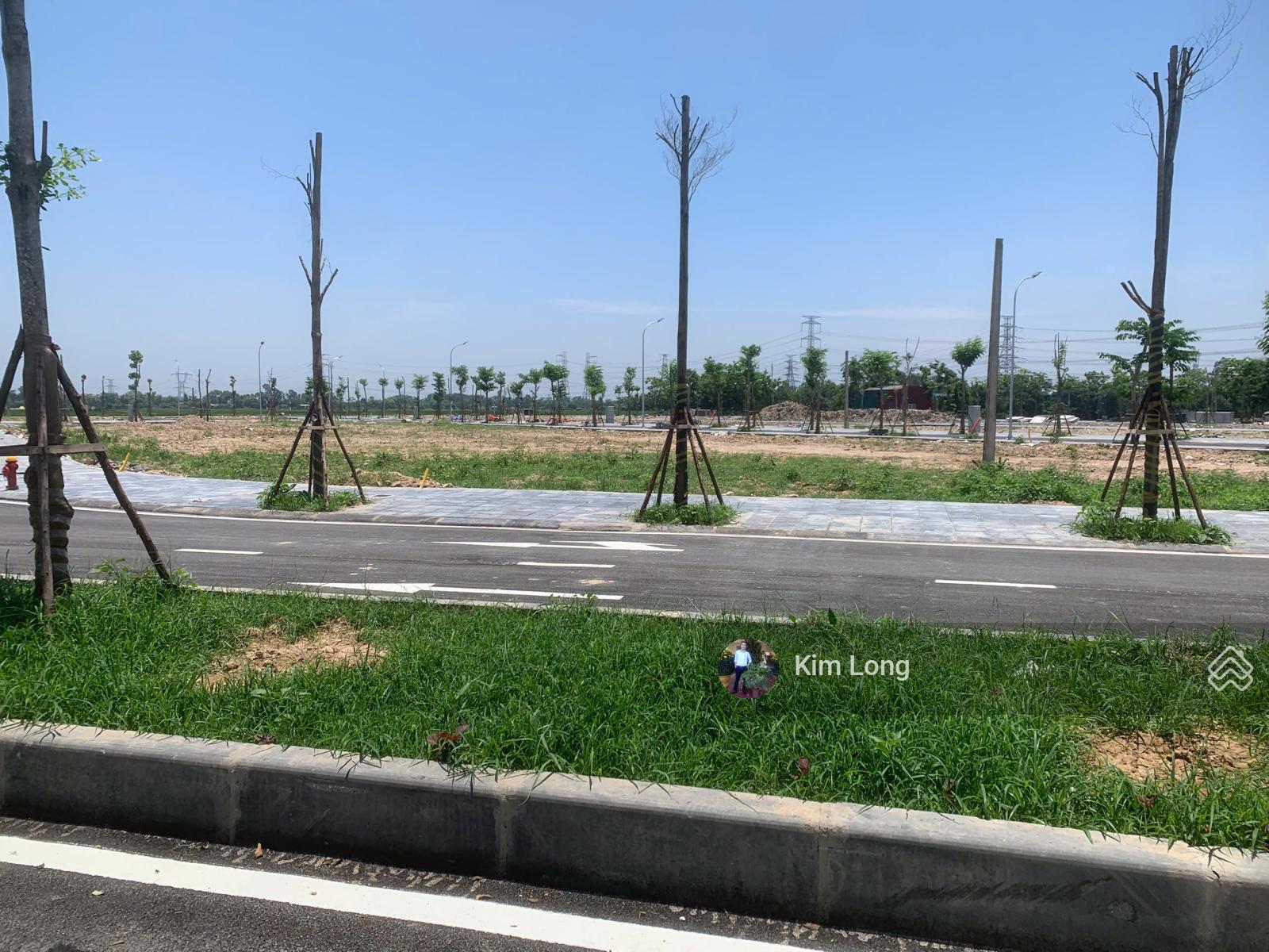 Chính chủ bán mảnh đất, DT 62m2, MT 4,63m, cạnh đấu giá Biểu Khê, cạnh đường 25m, cạnh KCN Đông Anh Chính chủ bán mảnh đất, DT 62m2, MT 4,63m, cạnh đấu giá Biểu Khê, cạnh đường 25m, cạnh KCN Đông Anh