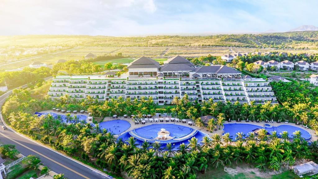 Bán căn hộ cao cấp 2PN 125m2 căn góc thoáng mát, view đẹp giá tốt đầu tư Bán căn hộ cao cấp 2PN 125m2 căn góc thoáng mát, view đẹp giá tốt đầu tư