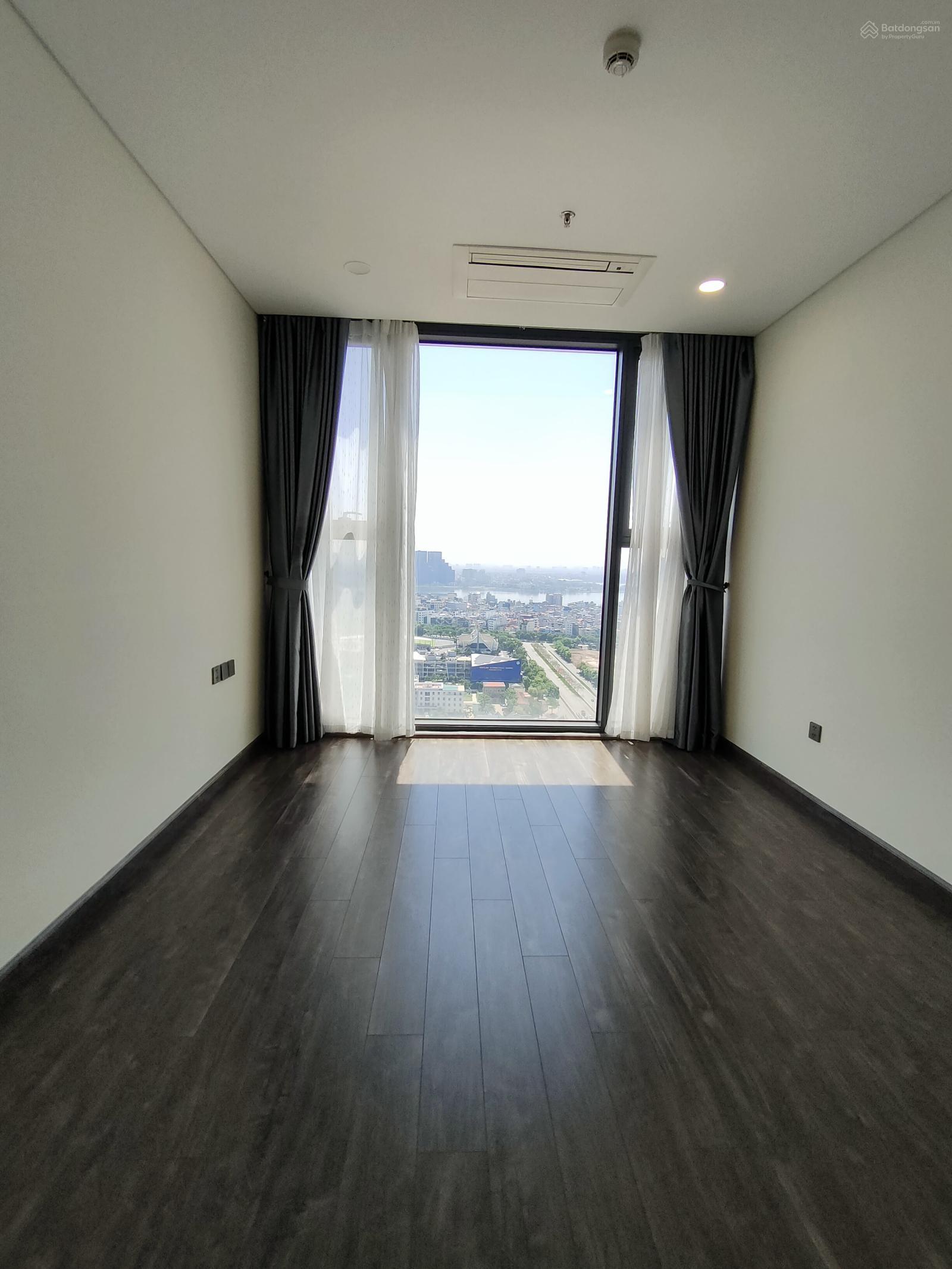 Cần cho thuê căn 3PN view Hồ Tây siêu đẹp, ảnh chuẩn căn hộ 100% toà cao cấp N01T7 Han Jardin. 17tr