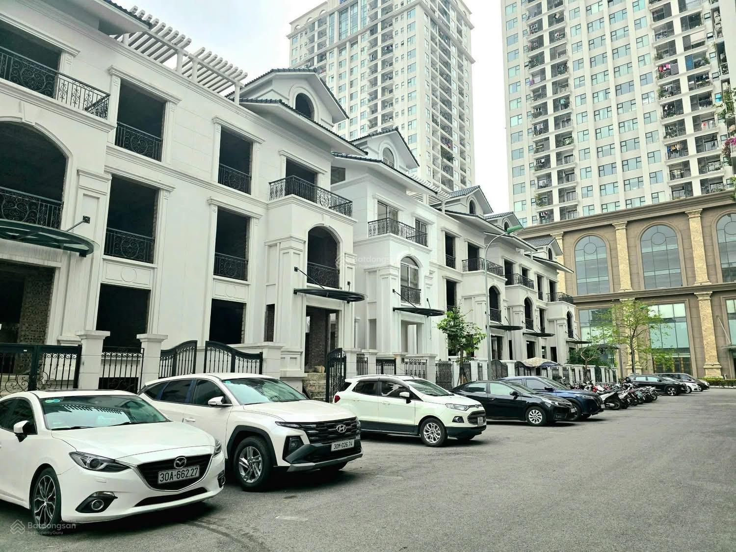 Bán BT tại Tây Hồ Residence, 55 tỷ, 135m2, cơ bản, pháp lý đầy đủ