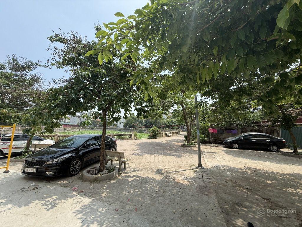 Đất vàng Đại Cát, vuông đẹp, ô tô lùi cổng