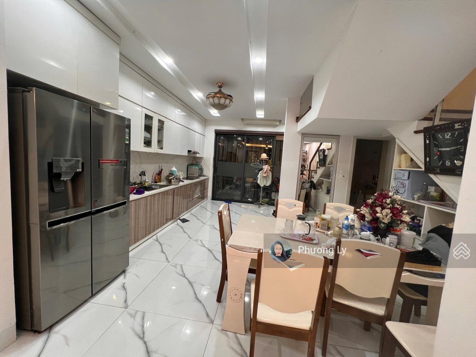 Chính chủ cần bán căn liền kề Gamuda, nhà full NT. Giá bán 33.8 tỷ. LH: 0941 670 ***