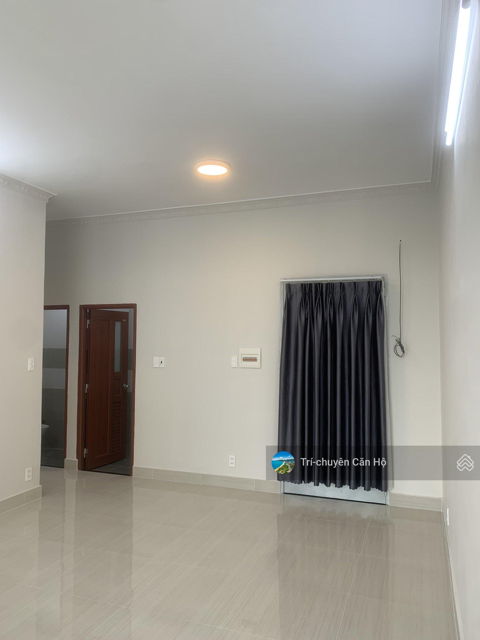 Bán chung cư 312 Lạc Long Quân Q11, căn 2PN nhiều loại diện tích, giá từ 2.5 tỷ. LH 0938 910 *** Trí