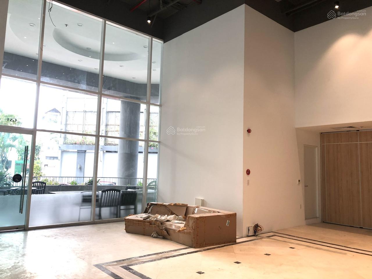 Mặt bằng trần cao 6m thông thoáng tại tầng trệt tòa nhà phù hợp: Showroom, studio, st, VP làm việc