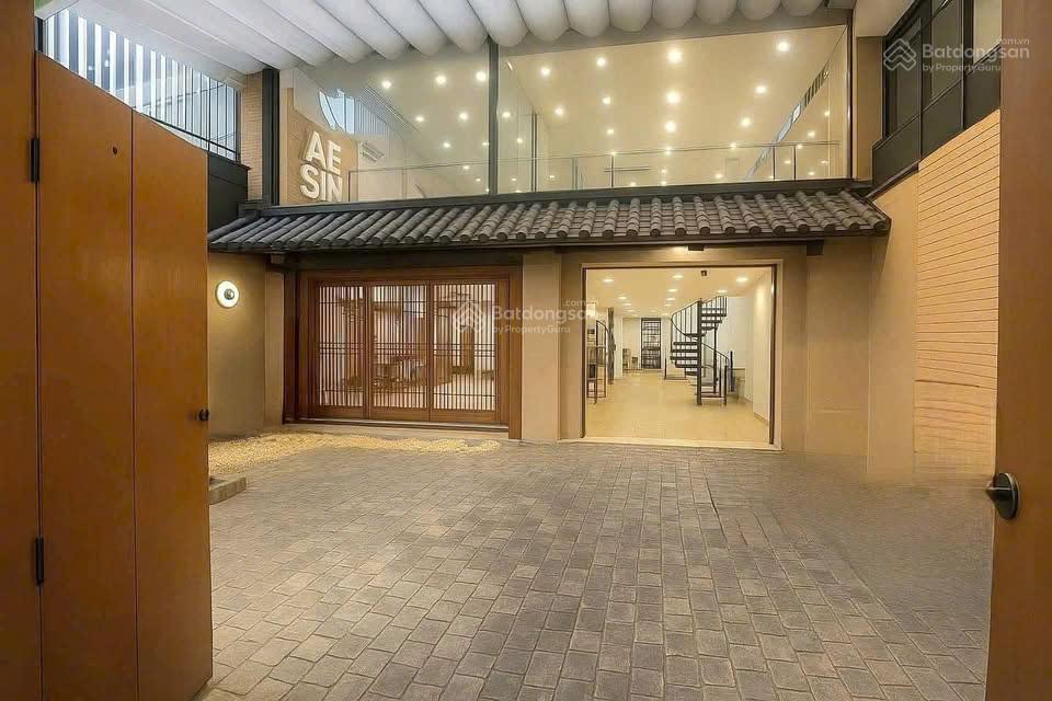 Biệt thự vừa mang phong cách Nhật Bản chỉ có duy nhất 1 căn  ngay trung tâm Quận 1