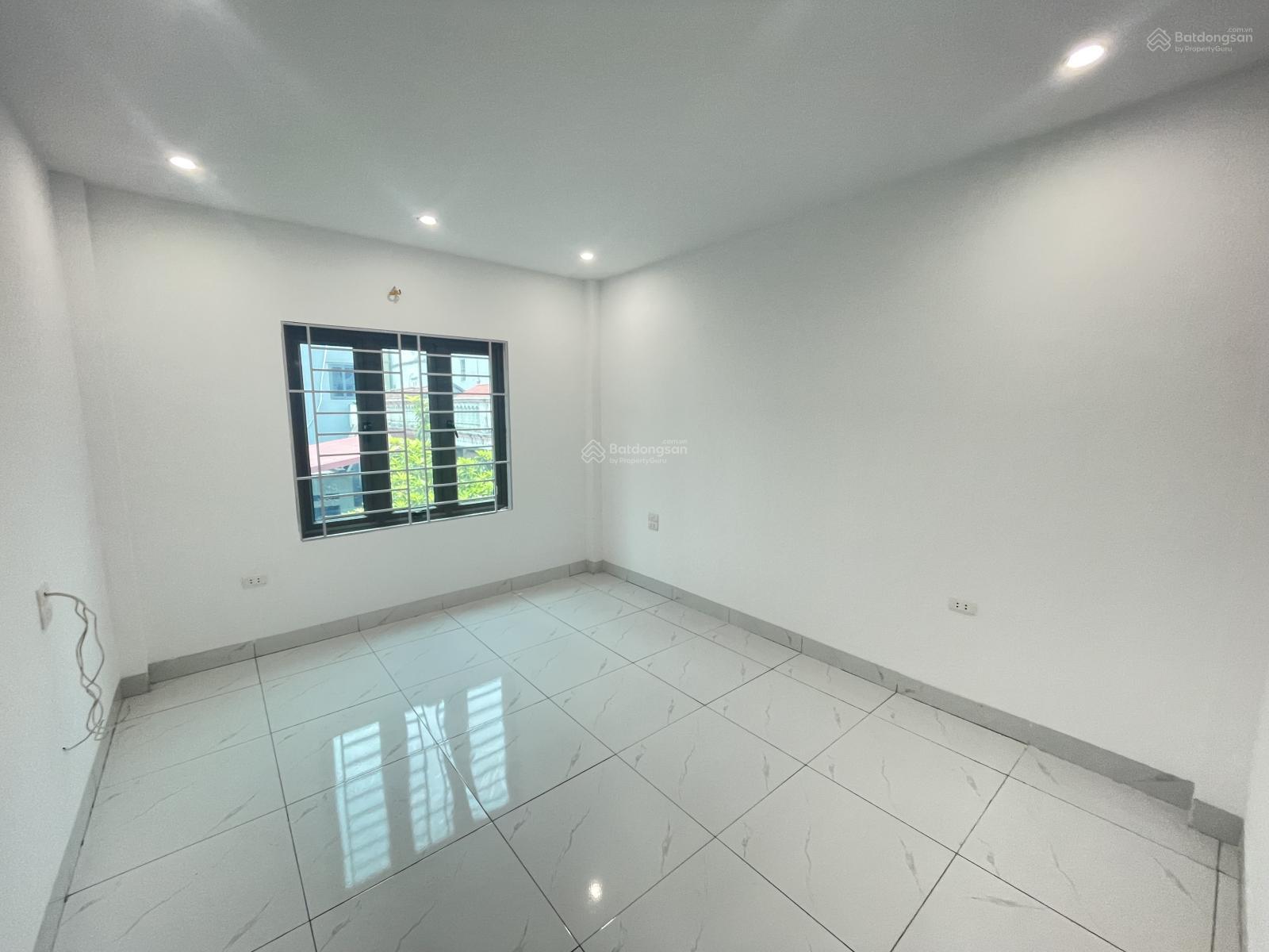 Nhà xây mới 4Tx32m2 đường ôtô 5p ra trường tiểu học Đồng Mai chỉ 2,75 tỷ- 090604546