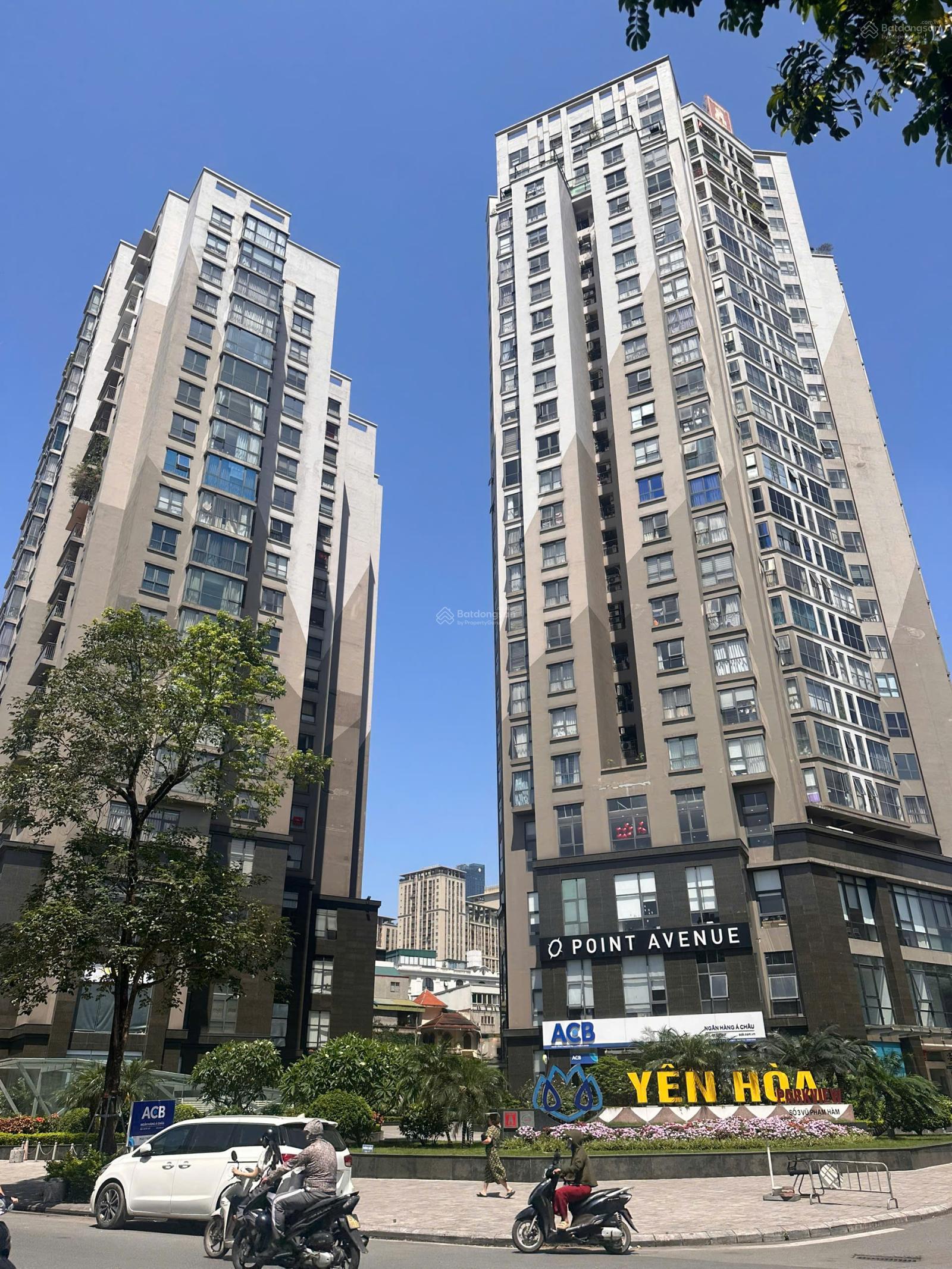 Chính chủ bán căn hộ 804 E4 Yên Hoà Park View DT 45,7m2 có 1PN 1WC, nhà đầy đủ nội thất