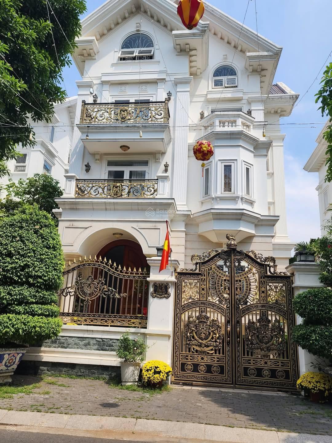 Biệt thự đơn lập Cityland Garden Hills, P. 5 Gò Vấp (Khu Emart) 262m2, nội thất cao cấp, thang máy