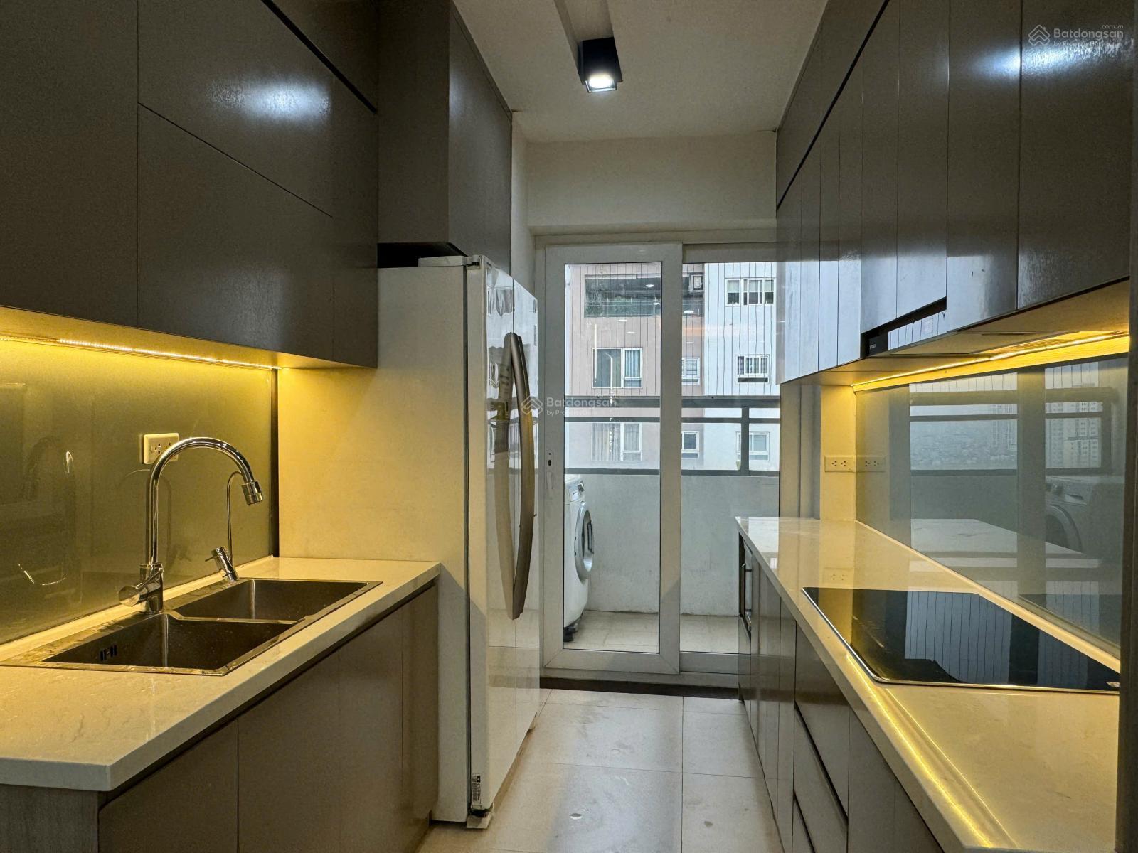 Bán gấp chung cư 2 ngủ, 2VS tòa C14 Tố Hữu - Full nội thất đẹp - Sổ đỏ lâu dài - Giá rẻ, sửa 3PN