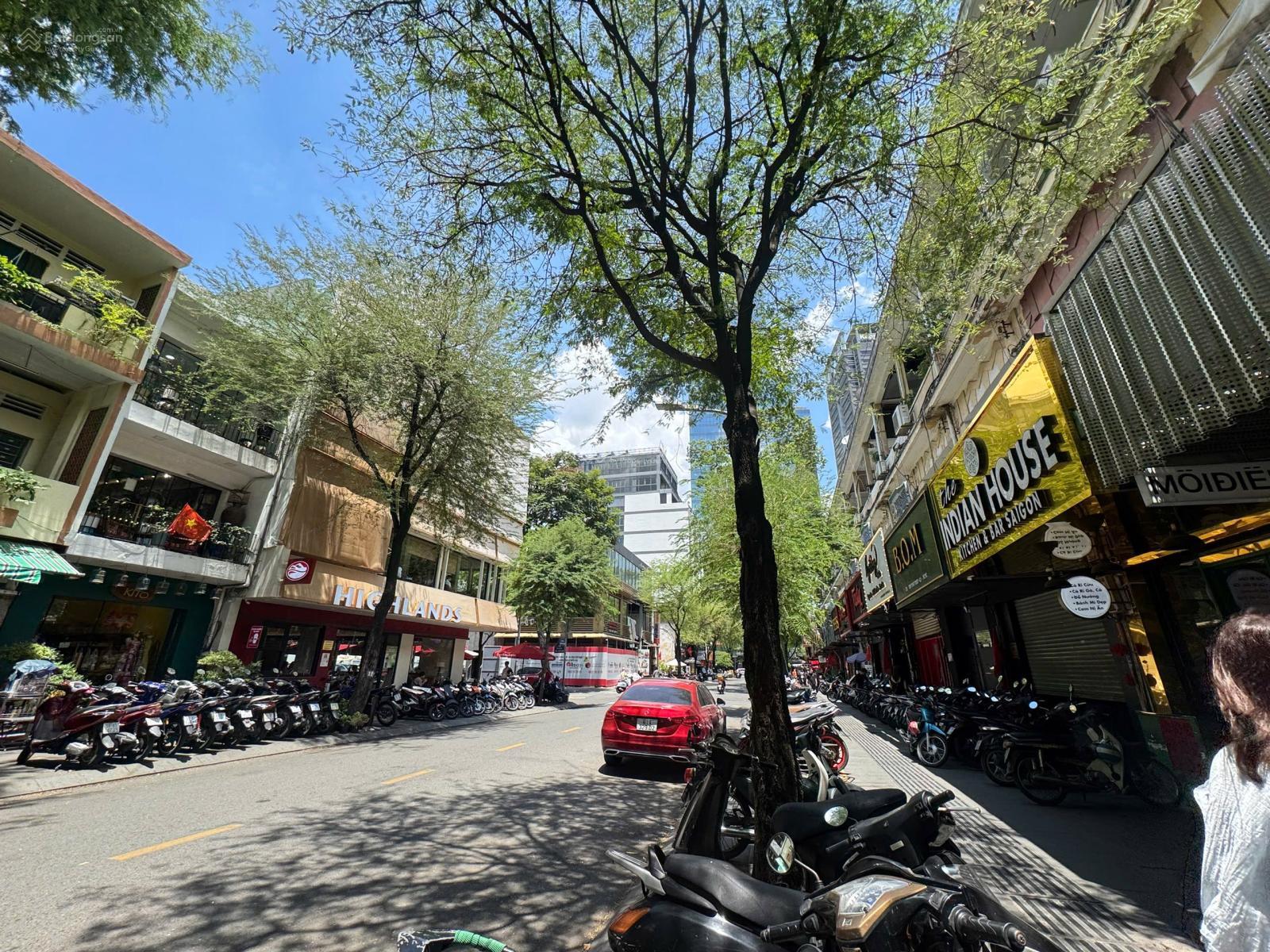 Bán shophouse MT Tôn Thất Thiệp, p. Bến Nghé, Q.1 DT 4,2m*20m chào chỉ 19 tỷ - vị trí kd siêu đỉnh