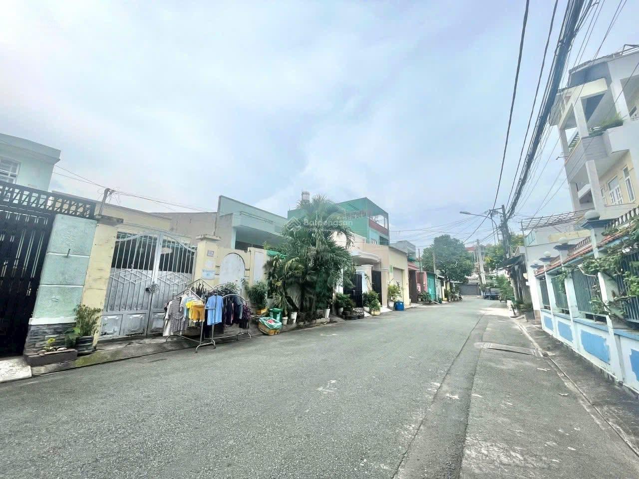 Trước đây 6tỷ2 trả 5.6tỷ không bán, nay bán chỉ 5 tỷ nhỏ - 90m2 - Đường rộng 10m thông gần chợ