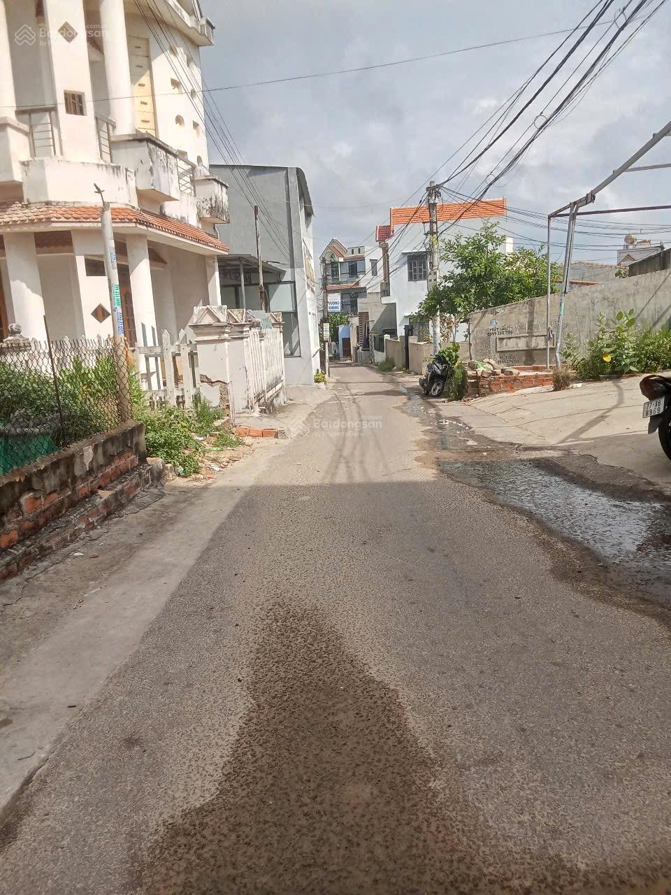 Đất 10x20,5m thổ cư 200m2,ngay Khu Du Lịch Eo Gió Tp Biển Quy Nhơn Bình Định,dân cư đông,đường Ô tô