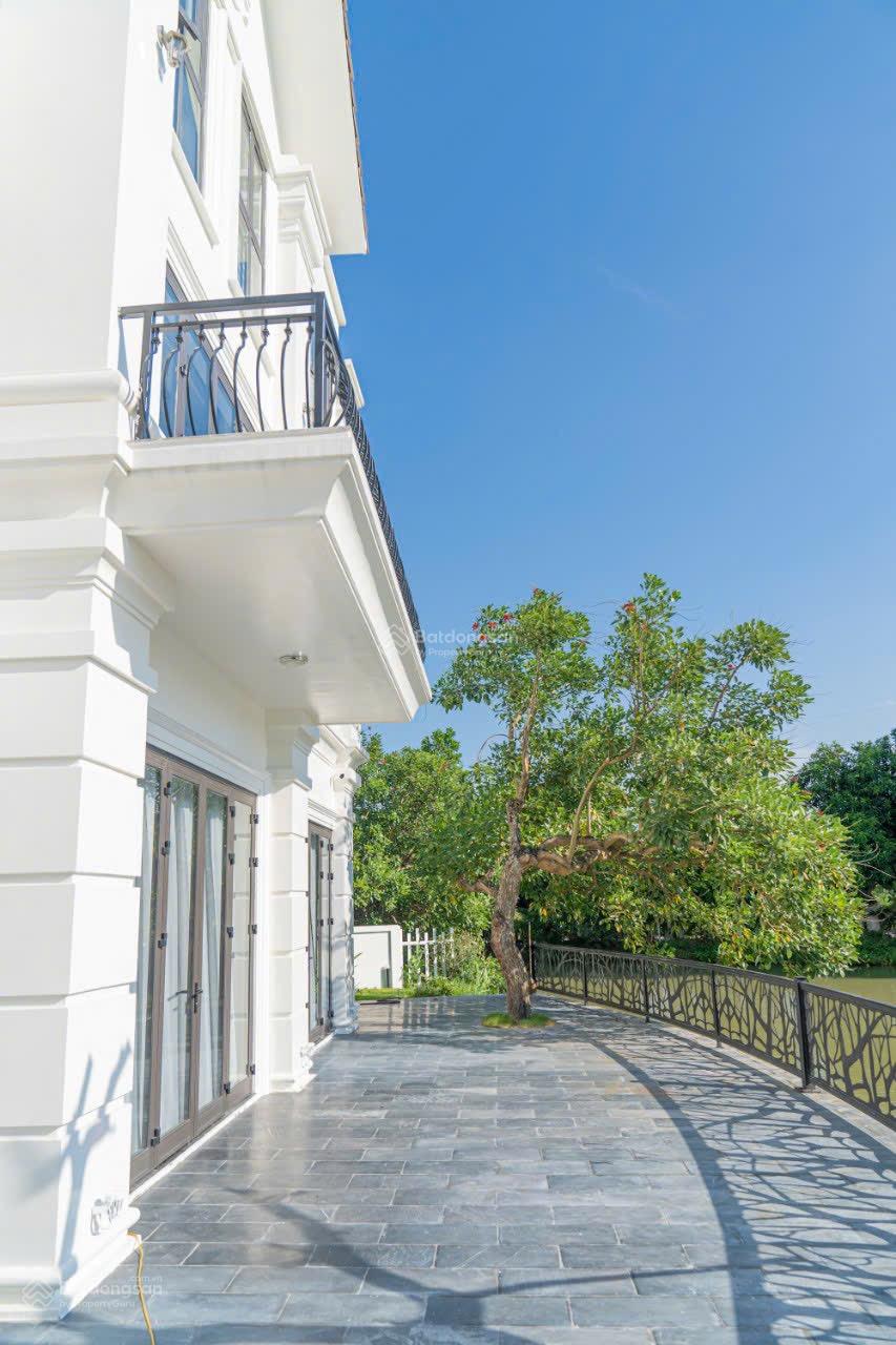 Cho thuê giá 100tr/1 tháng. Biệt thự Vinhomes Riverside. SĐT liên hệ 0981 839 ***