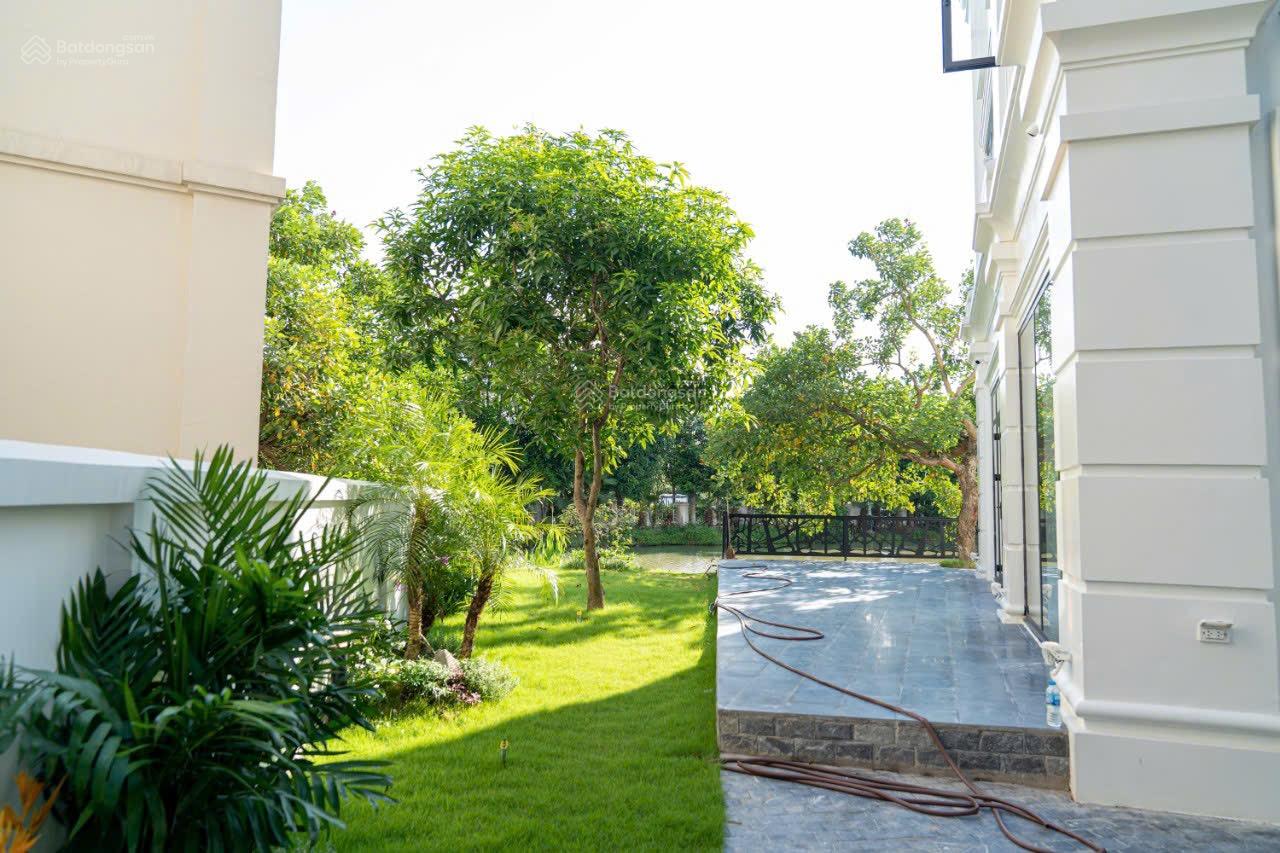 Cho thuê giá 100tr/1 tháng. Biệt thự Vinhomes Riverside. SĐT liên hệ 0981 839 ***
