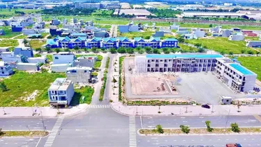 Chuẩn bị đóng lãi. Nên tôi bán gấp lô 125m2. Đối diện chợ TDC. 2,1 tỷ có sổ xây tự do. TC 100%