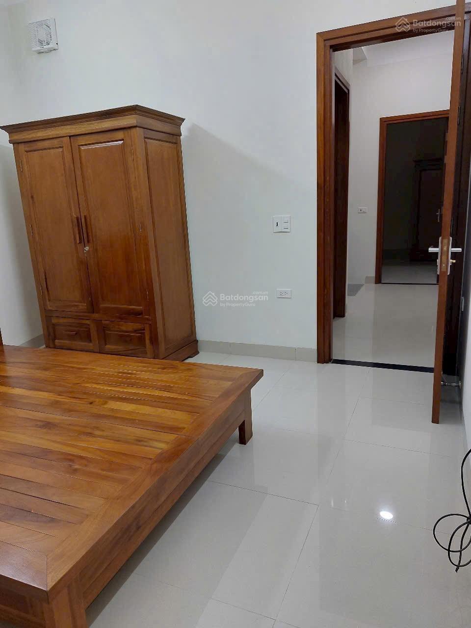 Rẻ hơn đất dịch vụ mấy tỉ bạc
Nhà liền kề Đô Nghĩa / hoàn thiện dùng ngay được 4.5 tầng
Giá 11.x tỷ