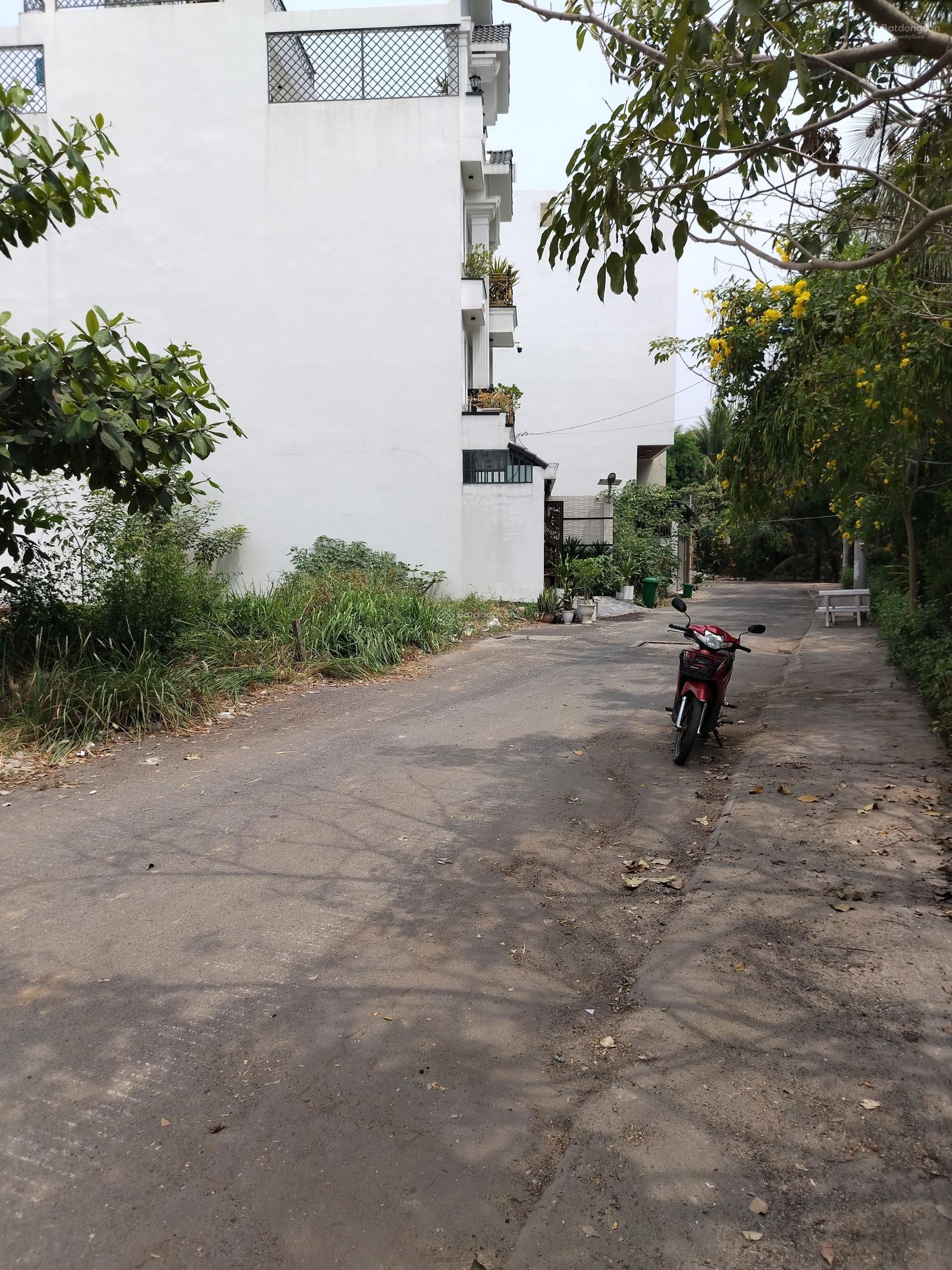 Bán lô đất Quốc Lộ 50 đường Bờ Bao, xã Phong Phú, Bình Chánh - xây dựng tự do - Sổ đỏ CN, 6tỷ3