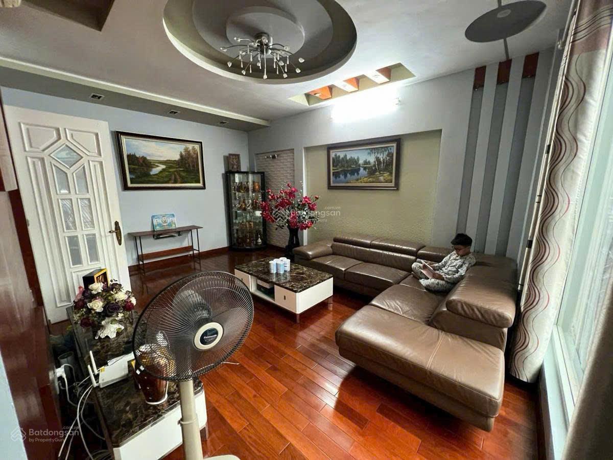Hiếm! Bán nhà phân lô phố Chùa Láng, ô tô, gần phố, KD, 2 thoáng, , 55m2*5T, 15 tỷ