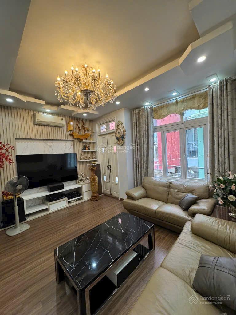 Hiếm! Bán nhà phân lô phố Chùa Láng, ô tô, gần phố, KD, 2 thoáng, , 55m2*5T, 15 tỷ