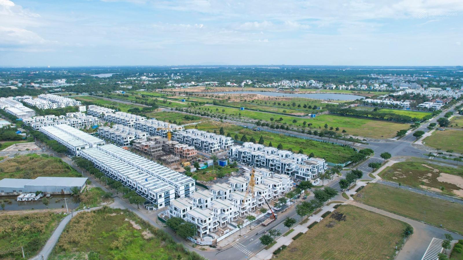 Đông Tăng Long, BT đơn lập góc 2 mặt tiền đường N5 đối diện căn hộ 242m2 giá 19.8 tỷ 0909 483 ***