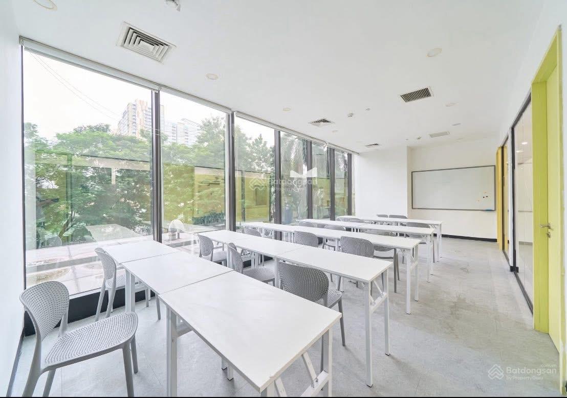 BÁN NHÀ MẶT PHỐ VIP CỬA NAM , 130m, giá chỉ 65 tỷ, dòng TIỀN CAO kinh doanh đỉnh, vỉa hè rộng
