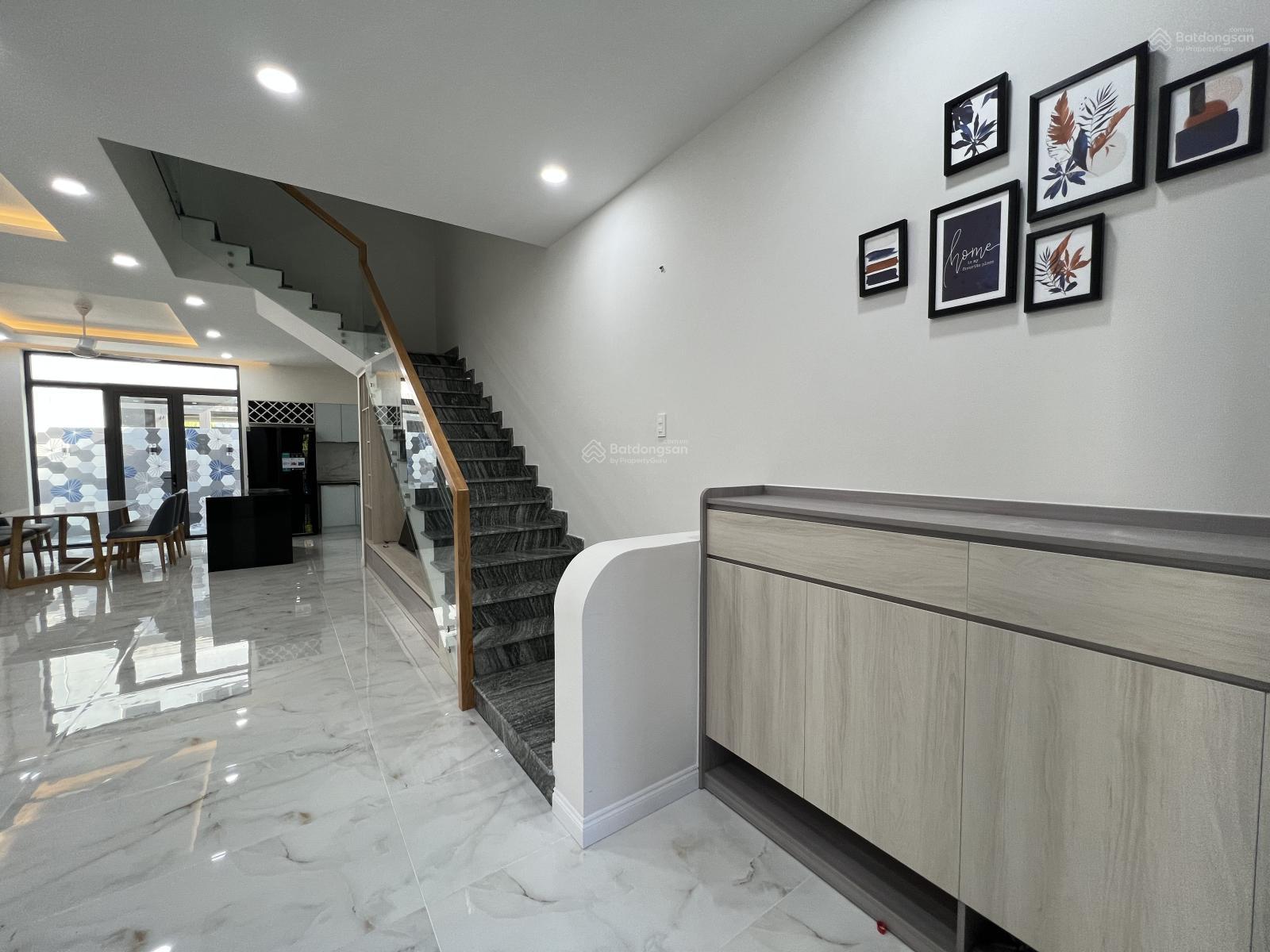 Tôi cần bán gấp căn Lavila full nội thất chỉ 13.3 tỷ nhà đẹp Tôi cần bán gấp căn Lavila full nội thất chỉ 13.3 tỷ nhà đẹp