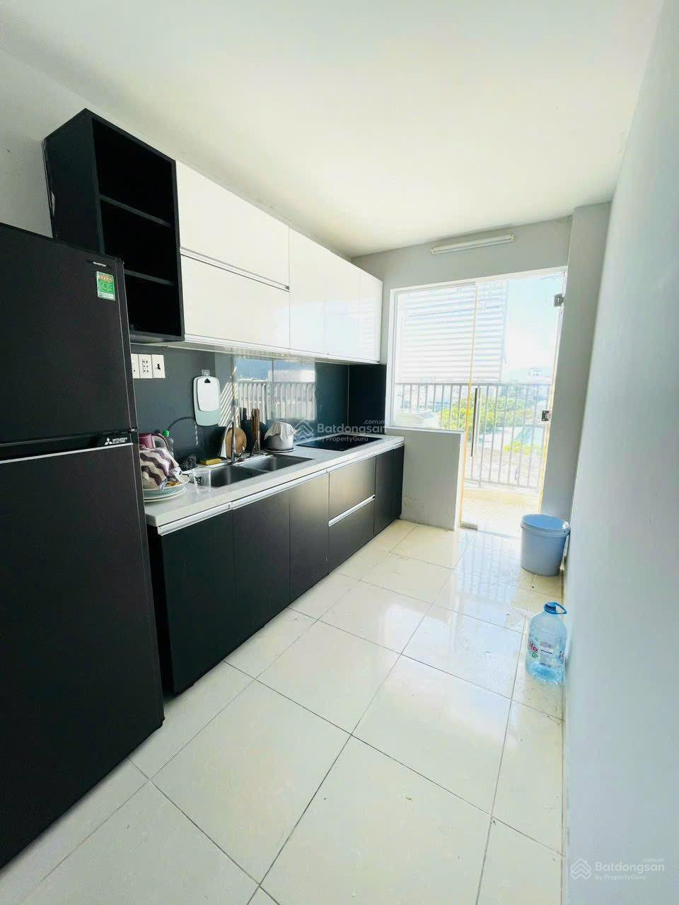 Bán căn hộ 65 m2, 2 PN, 1 WC, lầu thấp view mát, full nội thất giá chỉ 2,75 tỷ rẻ nhất toà Bán căn hộ 65 m2, 2 PN, 1 WC, lầu thấp view mát, full nội thất giá chỉ 2,75 tỷ rẻ nhất toà