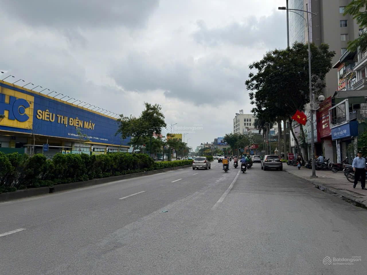 Cần bán nhà mặt phố Nguyễn Văn Cừ Long Biên Hà Nội Cần bán nhà mặt phố Nguyễn Văn Cừ Long Biên Hà Nội