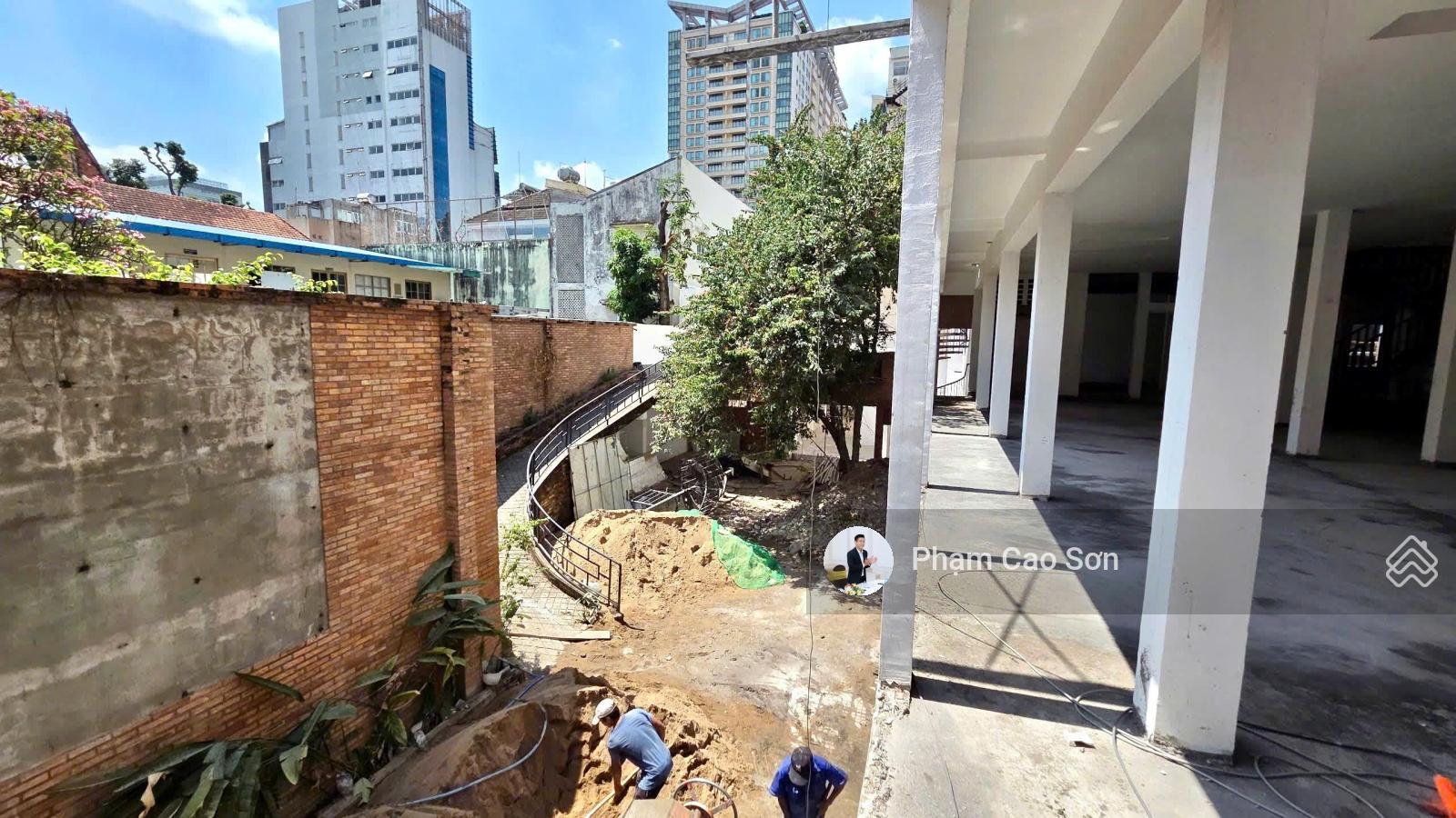 Tòa nhà trung tâm thương mại hơn 4.400m2 - 3 cổng ngay hồ con Rùa Số 34 Phạm Ngọc Thạch, Quận 3