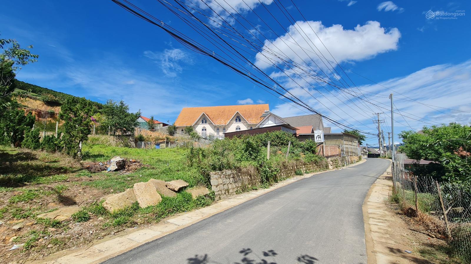 Bán NHANH 11482m2 đất SRXD ngang 22m view thoáng đẹp giá rẻ 13,5tr/m2 trung tâm TT Lạc Dương Bán NHANH 11482m2 đất SRXD ngang 22m view thoáng đẹp giá rẻ 13,5tr/m2 trung tâm TT Lạc Dương
