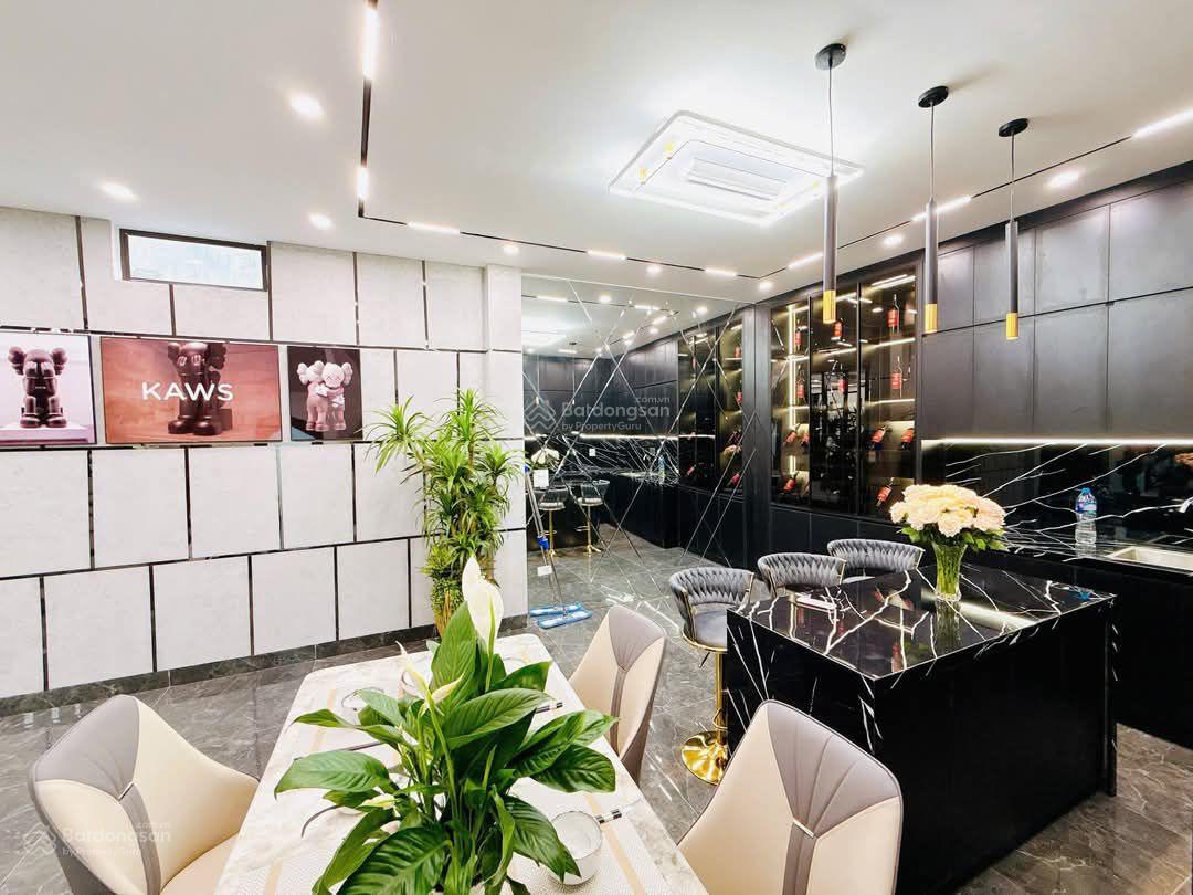 Ngọc Khánh - Kim Mã, dân xây, nhà đẹp ở luôn, ngõ 3 gác thông, vài chục m ô tô đỗ, tặng NT, 46m2*5T