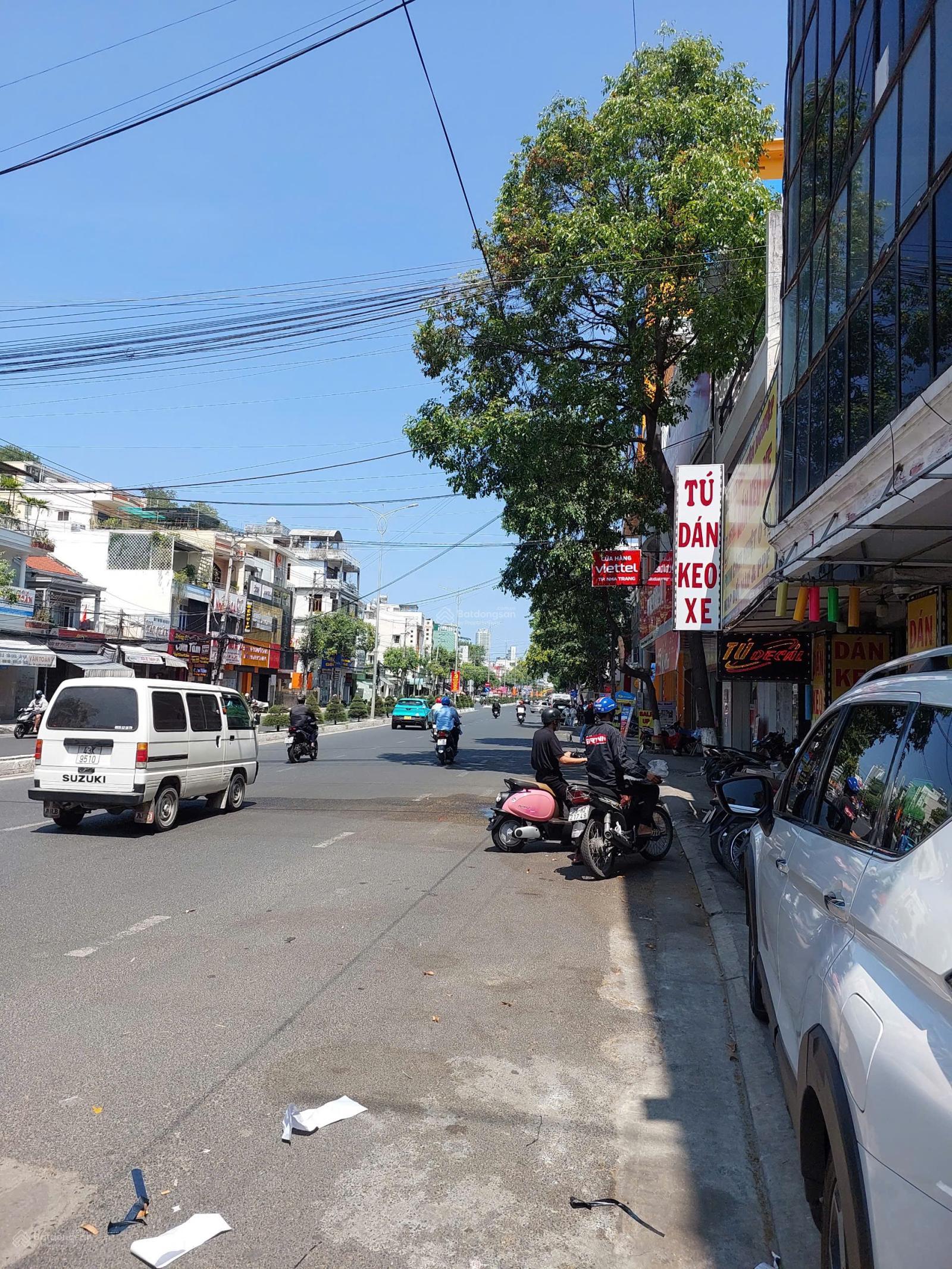 Bán nhà mặt phố tại đường 23/10 rộng 30m, cạnh Lotte, ngang 6m, giá tốt 14 tỷ, 130m2 Bán nhà mặt phố tại đường 23/10 rộng 30m, cạnh Lotte, ngang 6m, giá tốt 14 tỷ, 130m2