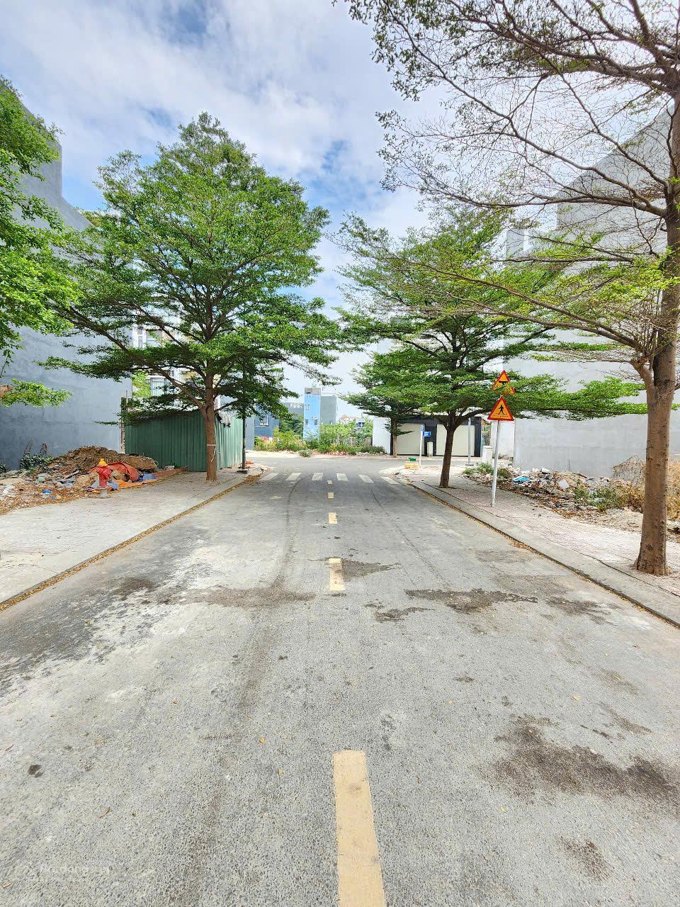 Bán nhà 1 trệt 2 lầu, KDC Lộc Phát Residence, P. Thuận Giao, TP. Thuận An