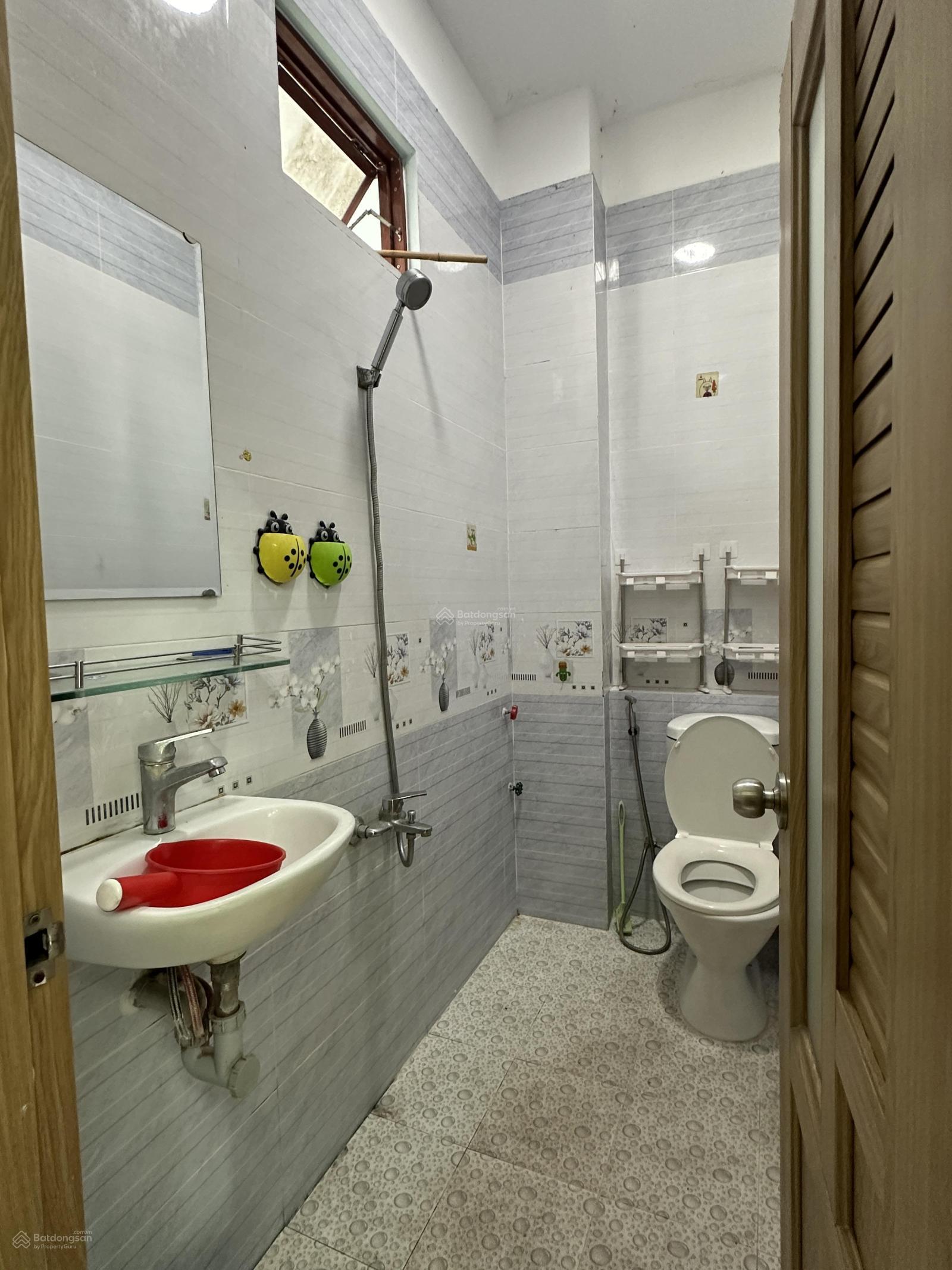 Bán nhà 64m2 2MT hẻm 2tấm đúc BTCT đường Trịnh Đình Trọng, Tân Phú